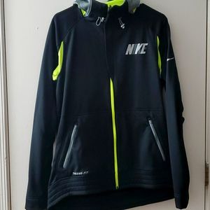 Nike therma-fit jacket